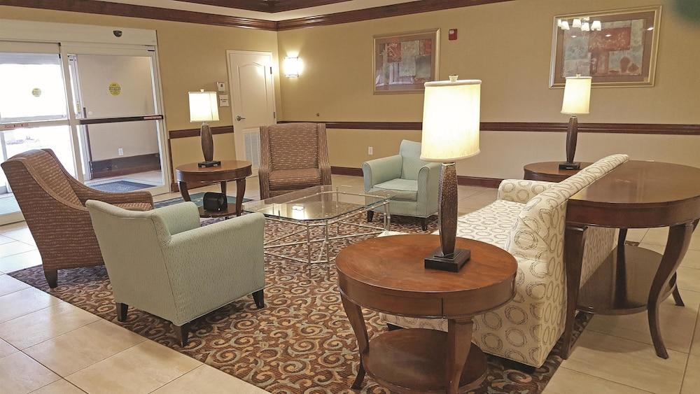 La Quinta By Wyndham Savannah Airport - Пуулър Екстериор снимка