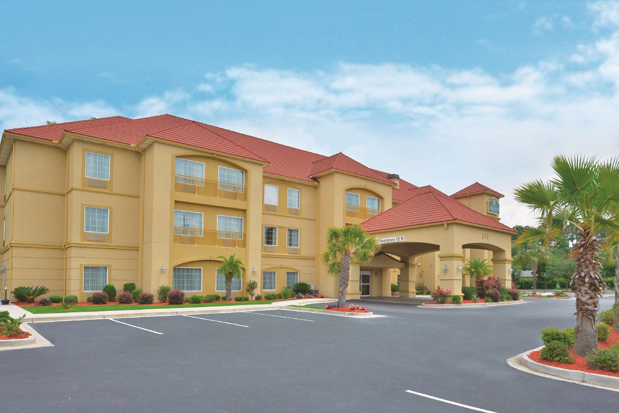 La Quinta By Wyndham Savannah Airport - Пуулър Екстериор снимка