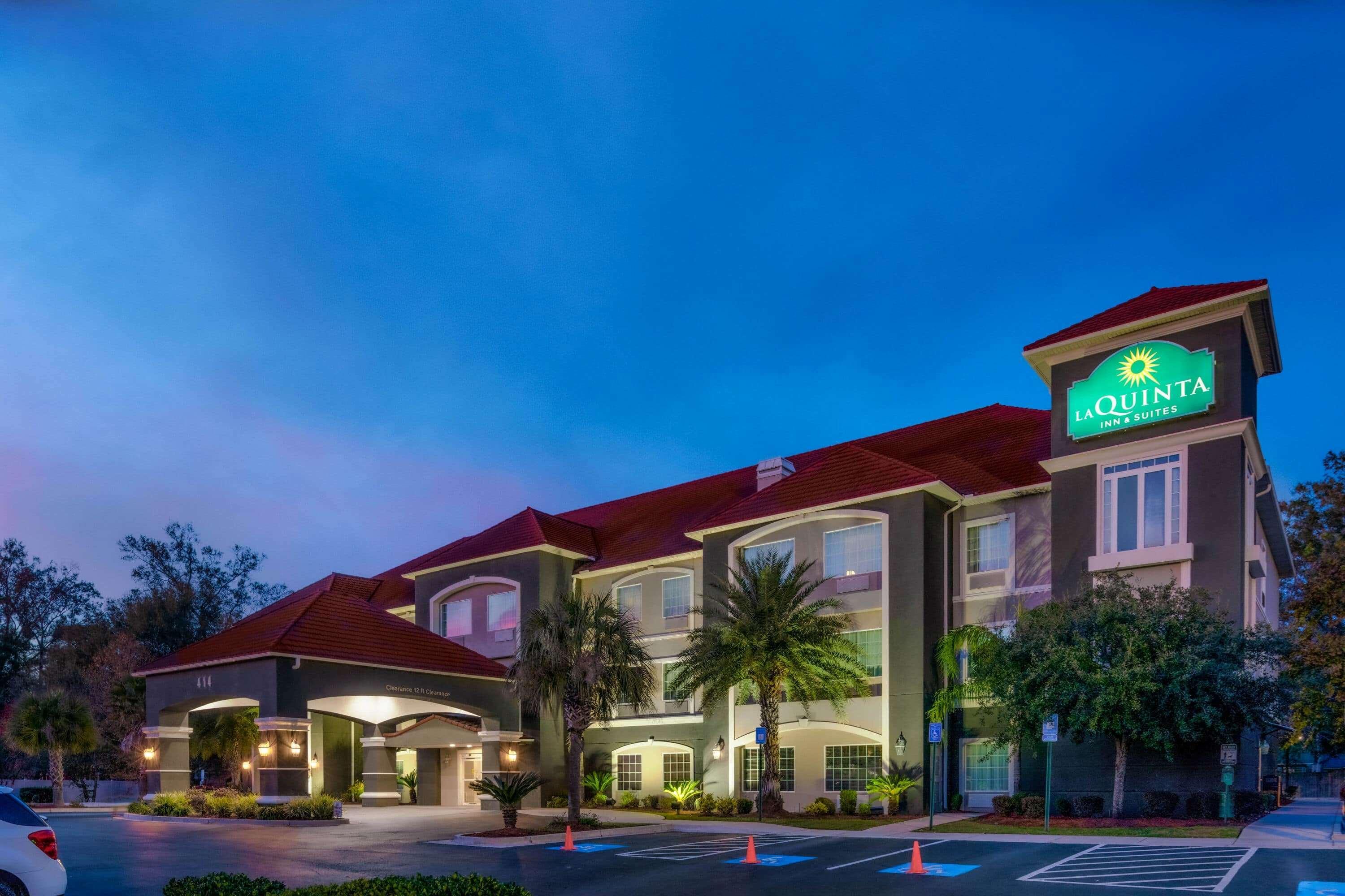 La Quinta By Wyndham Savannah Airport - Пуулър Екстериор снимка